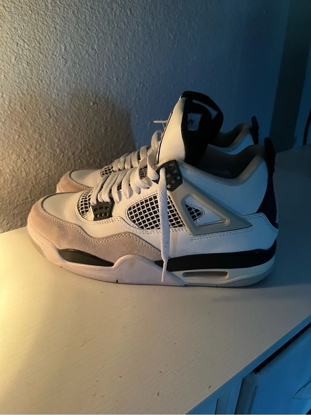 military black 4’s size 7 in mens